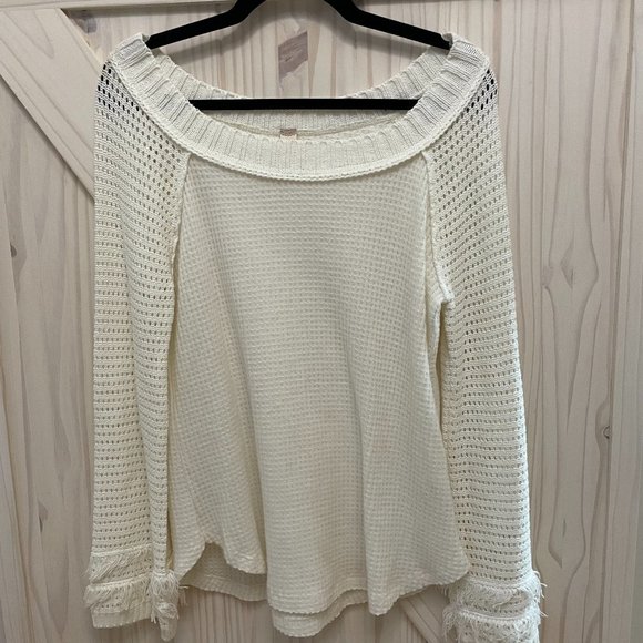Beautiful never worn shoulder light cream sweater. - Picture 1 of 2